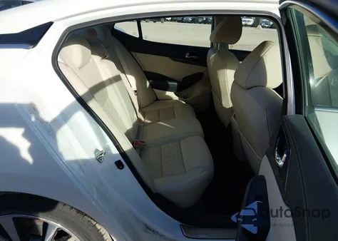 2017 Nissan Maxima 3.5 Platinum z USA, uszkodzony, nr VIN 1N4AA6AP5HC389878